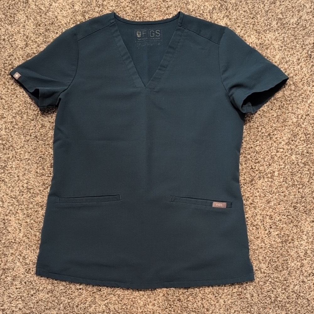 Figs Women's Casma 3 Pocket Scrub Top